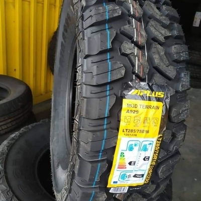 ISO CCC DOT รถยนต์นั่งส่วนบุคคล Radial Classic Mud Tyres 285/75R16