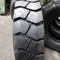 รูปแบบดอกยาง Solid Industrial Tyres Forklift Tyre Replacement 700-12